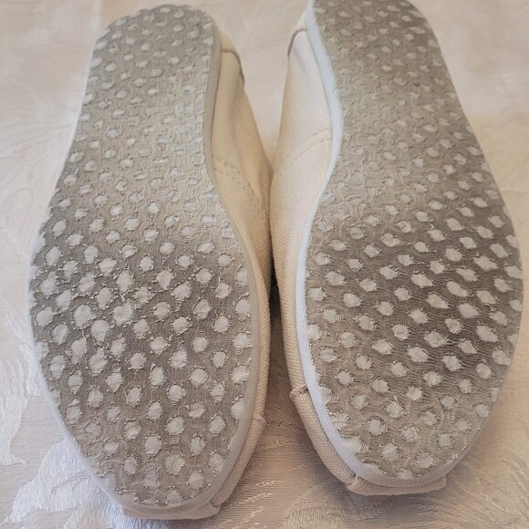 TOMS White Alpargatas - Picture 6 of 6